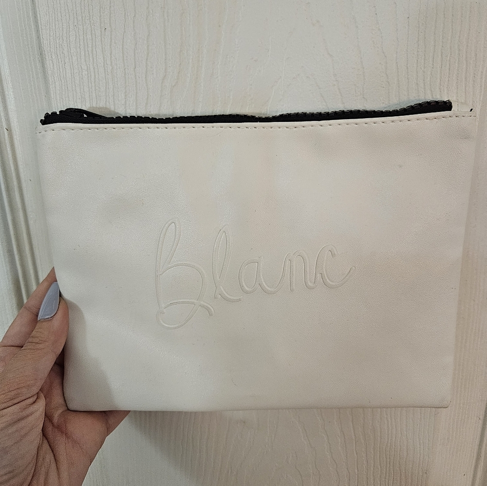 Makeup pouch bundle - Picture 2 of 3